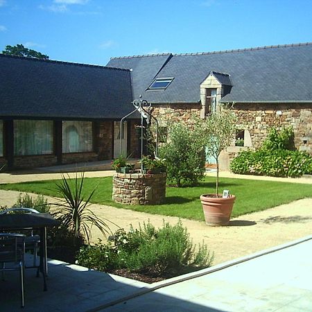 Les Chambres D'Hotes D'Adele Quemper-Guézennec Exterior photo