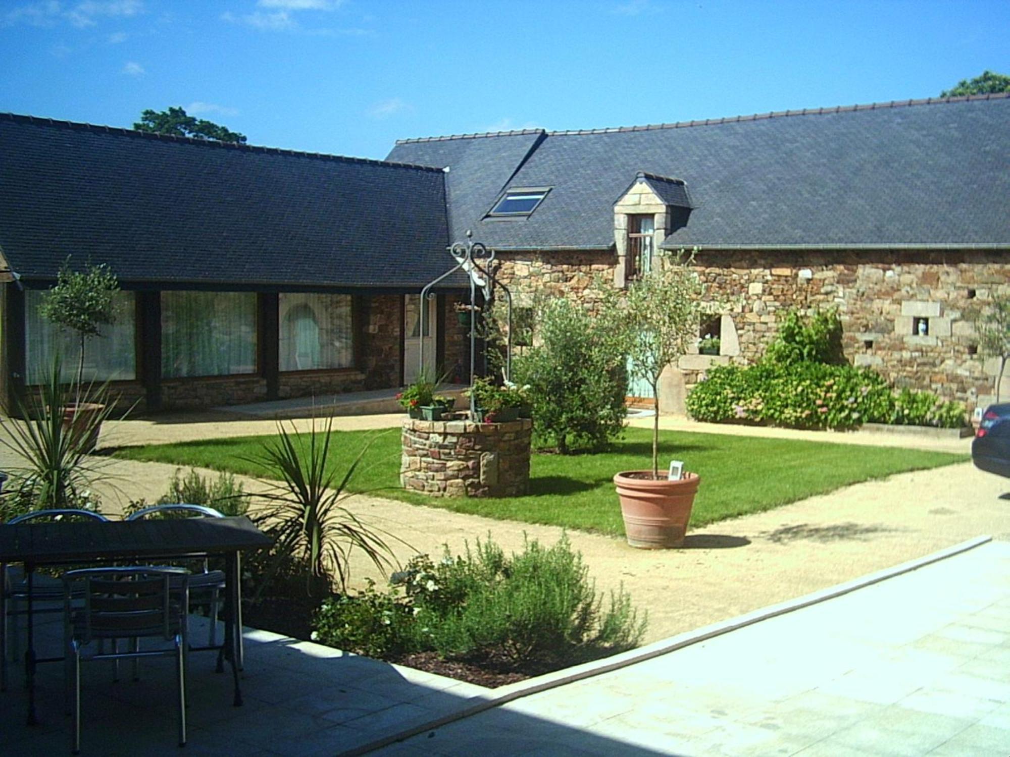 Les Chambres D'Hotes D'Adele Quemper-Guézennec Exterior photo
